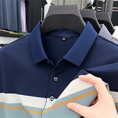 深蓝色