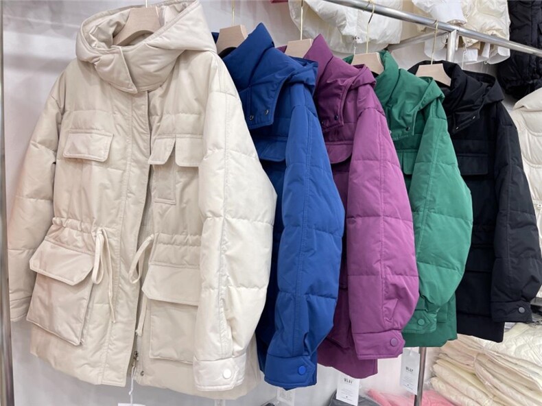 现货羽绒服五色两码，女装羽绒服，魅力布梵