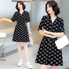 2024夏季新款优雅气质减龄V领简约时尚潮流短款印花连衣裙，女装连衣裙，三木叶子