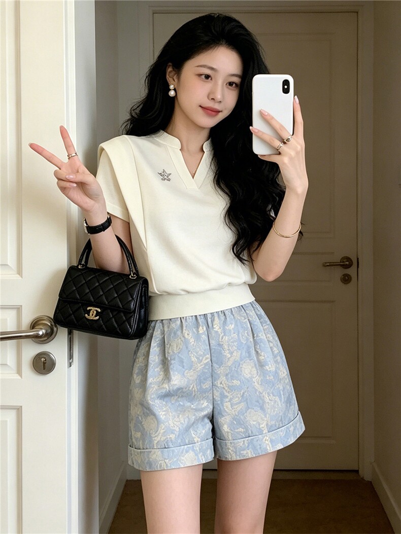 欧货高级感休闲运动套装女夏洋气减龄V领短袖上衣提花短裤两件套,女装套装/套裙,江南