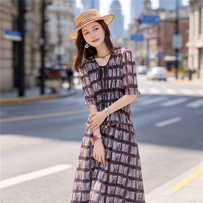 时尚休闲格纹显瘦系带上衣木耳边半裙超仙两件套女,女装套装/套裙,水衣源