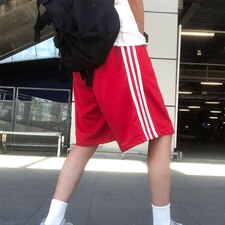 红色