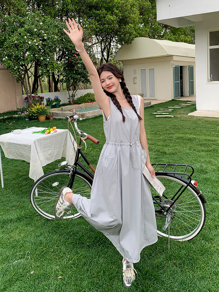 法式灰色无袖背带连衣裙女夏2024新款收腰显瘦气质休闲背心吊带裙,女装连衣裙,浙宝192（原082）