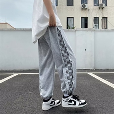 灰色