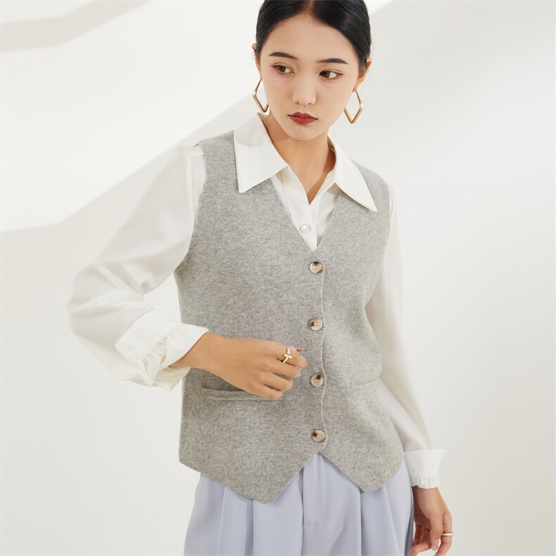 秋冬新款女士羊毛背心V领宽松针织衫时尚休闲薄款坎肩外搭打底衫,女装马甲,彩羽羊绒