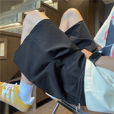 黑色