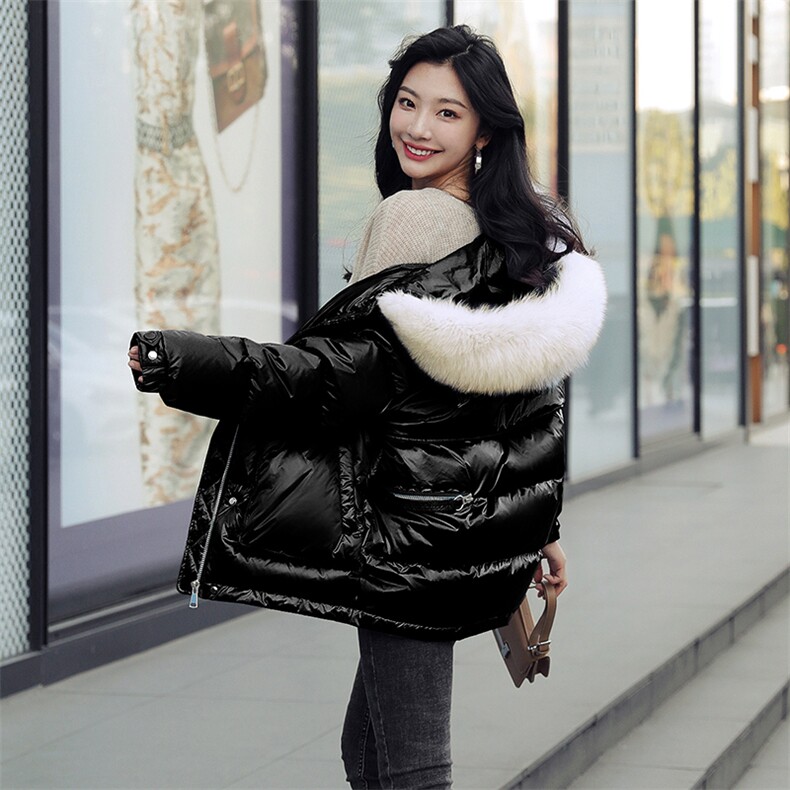 时尚保暖女款宽松白鸭绒羽绒服大毛领设计冬季必备单品,女装羽绒服,阿舍尔精品