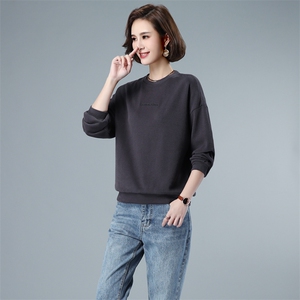 长袖卫衣女2021春秋装新款套头短款纯色40-49周岁圆领宽松单件上衣图片