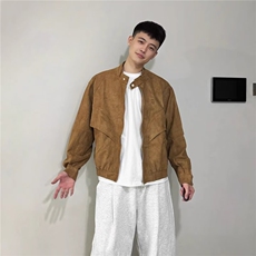 卡其色