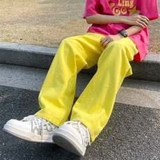 黄色
