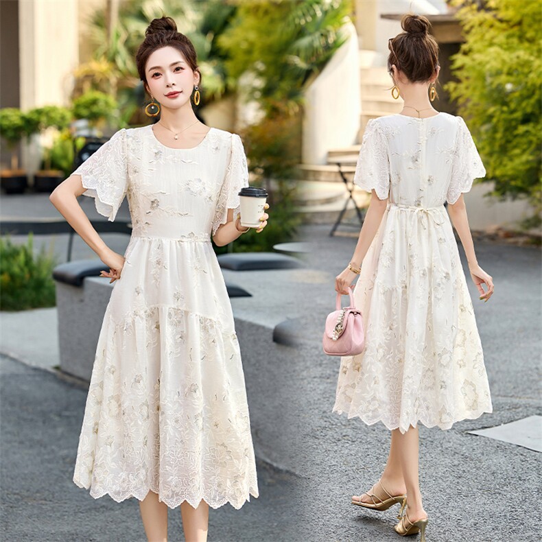 白色连衣裙女气质优雅2025夏季新款法式甜美风刺绣显瘦中长款裙子,女装连衣裙,罗得堡