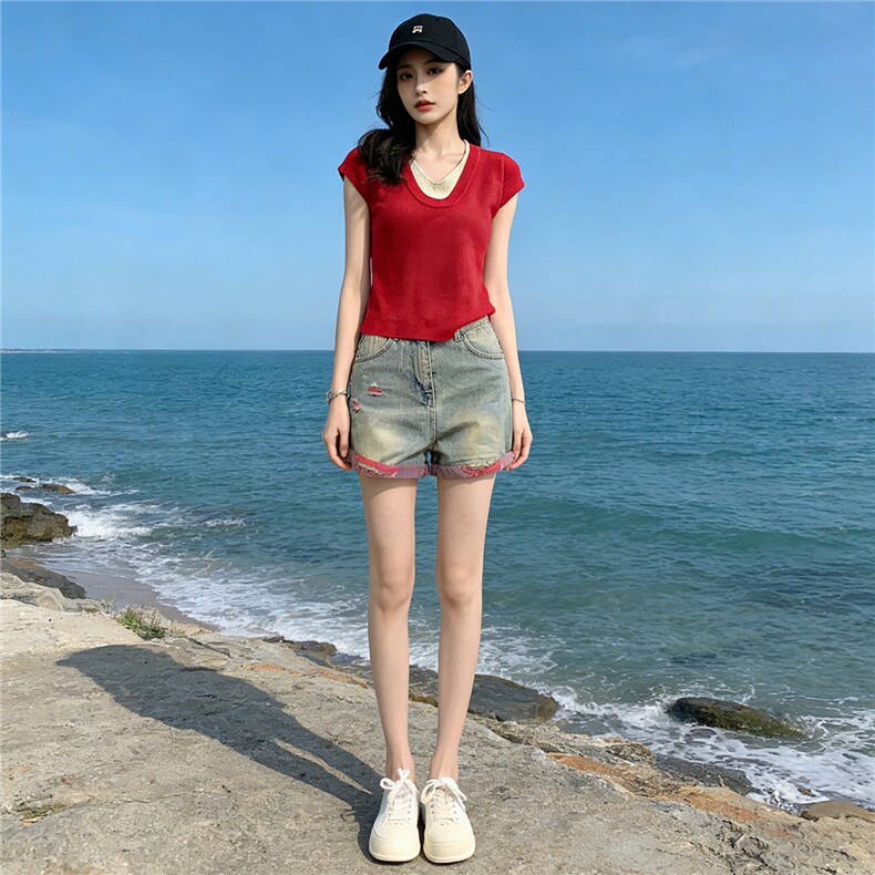 时尚简约套装女夏收腰显瘦撞色拼接短袖针织衫破洞牛仔短裤两件套图片