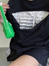 设计师款破洞字母T恤，女装T恤，YSQ Boomboom