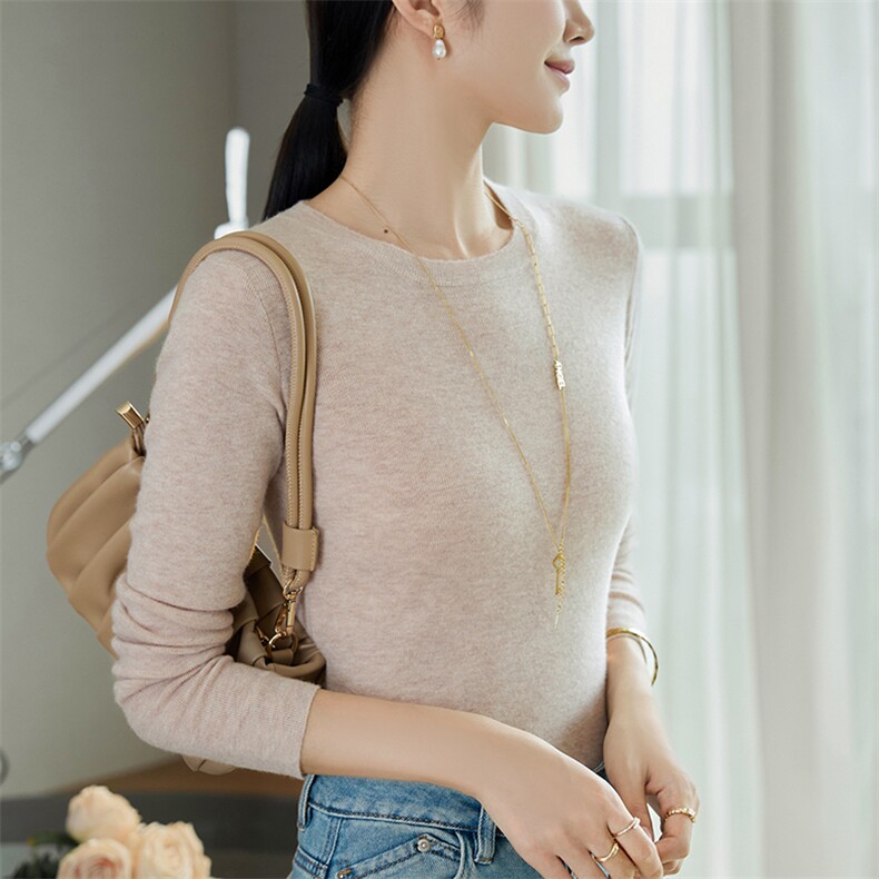 秋冬季10%羊绒90%羊毛简约休闲百搭时尚16针精纺圆领羊绒衫,女装羊绒衫,云暖羊山羊绒