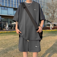深灰色