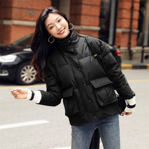 时尚保暖女士羽绒服 冬季新款休闲百搭可拆卸围脖设计 显瘦修身短款外套图片