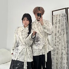 米白色
