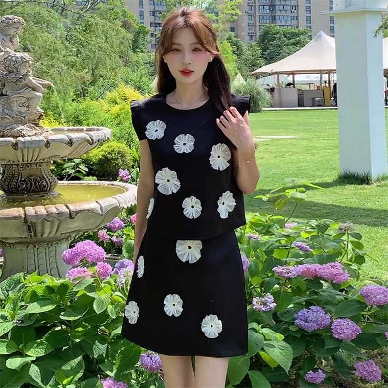 小香风气质立体花朵套装女2026夏新款无袖背心显瘦半身短裙两件套,女装套装/套裙,超帛
