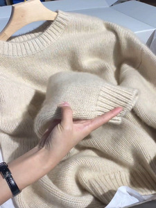 简约风！软糯圆领100针织衫女宽松毛衣秋冬短款打底羊毛衫图片