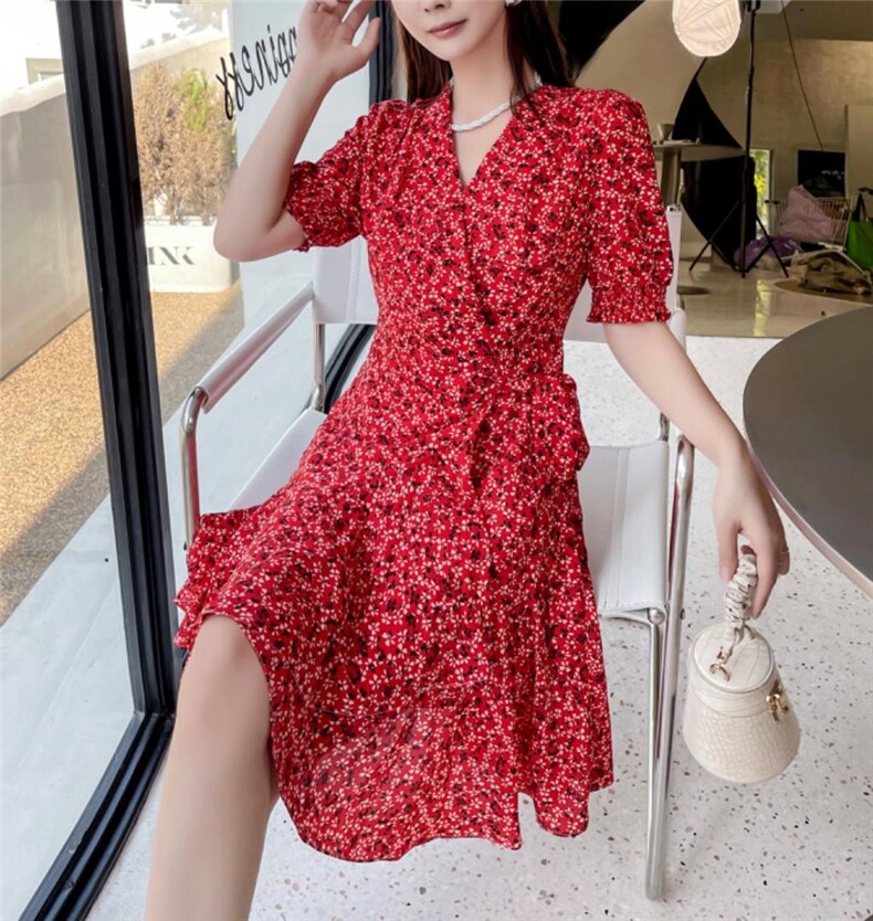 夏季碎花连衣裙，女装连衣裙，吉之红