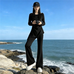 设计感时尚休闲套装女春款修身显瘦不规则长袖上衣微喇长裤两件套图片