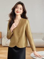 短外套女2025新款高档人丝绸高级质感加里布时尚大气减龄女士上衣，女装短外套，恋慕依尚