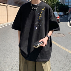 黑色