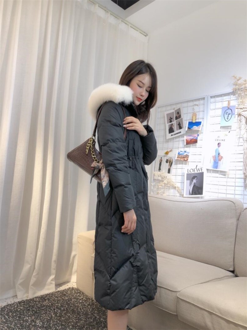 DINOBIENS/冬季显瘦超大毛领羽绒服，女装羽绒服，迪诺比亚