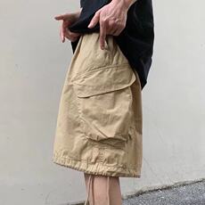 卡其色