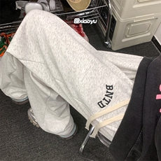 灰色