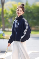 立领蕾丝拼接条纹短外套女2025春秋季新款宽松显瘦冲锋衣夹克上衣，女装短外套，木橙西子