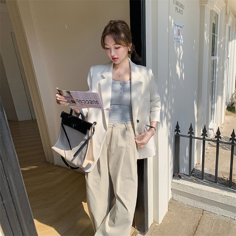 白色西装外套女设计感小众2025春季新款西服女可盐可甜休闲小西装,女装西装,秋水欣儿