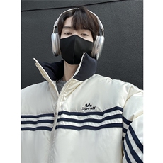 米白色