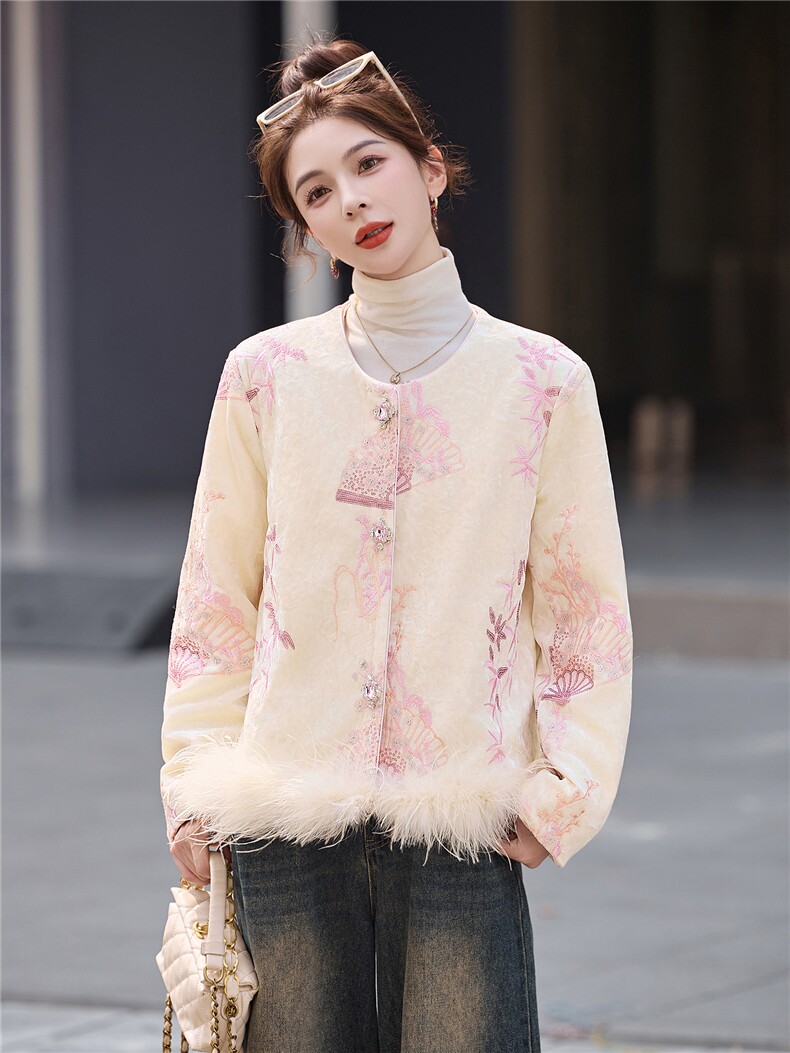 新中式国风刺绣羽绒服女2025冬季新款洋气减龄圆领百搭白鸭绒外套,女装羽绒服,依如秀(原杭风阁)