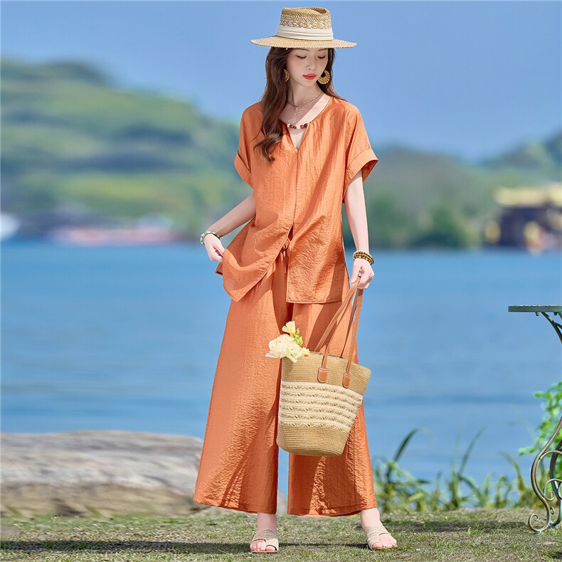 2026年夏季时尚天丝V领宽松阔腿裤裙裤套装女两件套,女装套装/套裙,依路服饰