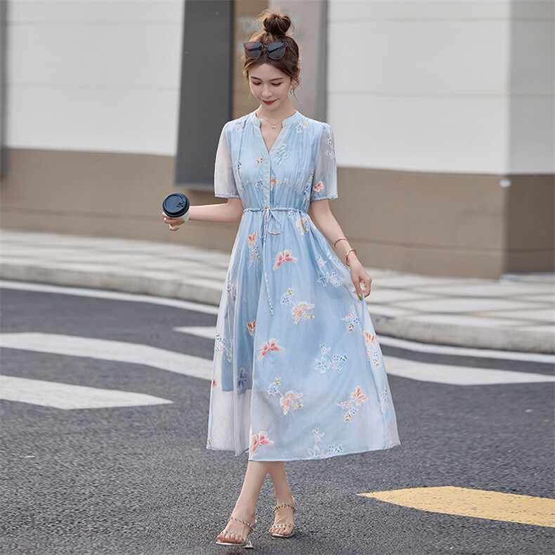 2025年夏季新款刺绣印花韩系连衣裙,女装连衣裙,臻衣坊