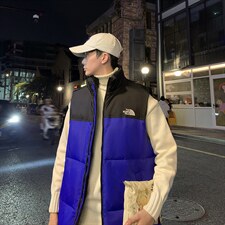 蓝色