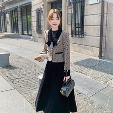 xian货~~90绒小香风羽绒服套装P225338，女装套装/套裙，2C262