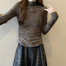 黑色