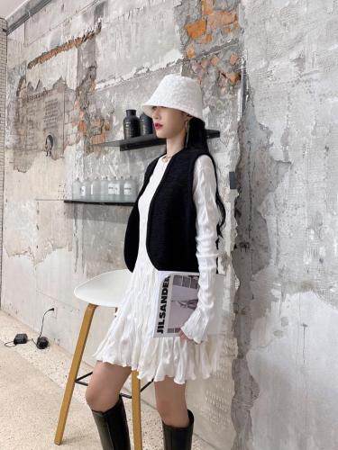 春款连衣裙，女装连衣裙，名莹