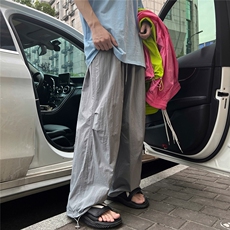 灰色