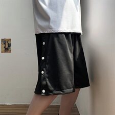 黑色