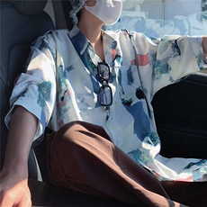 浅蓝色