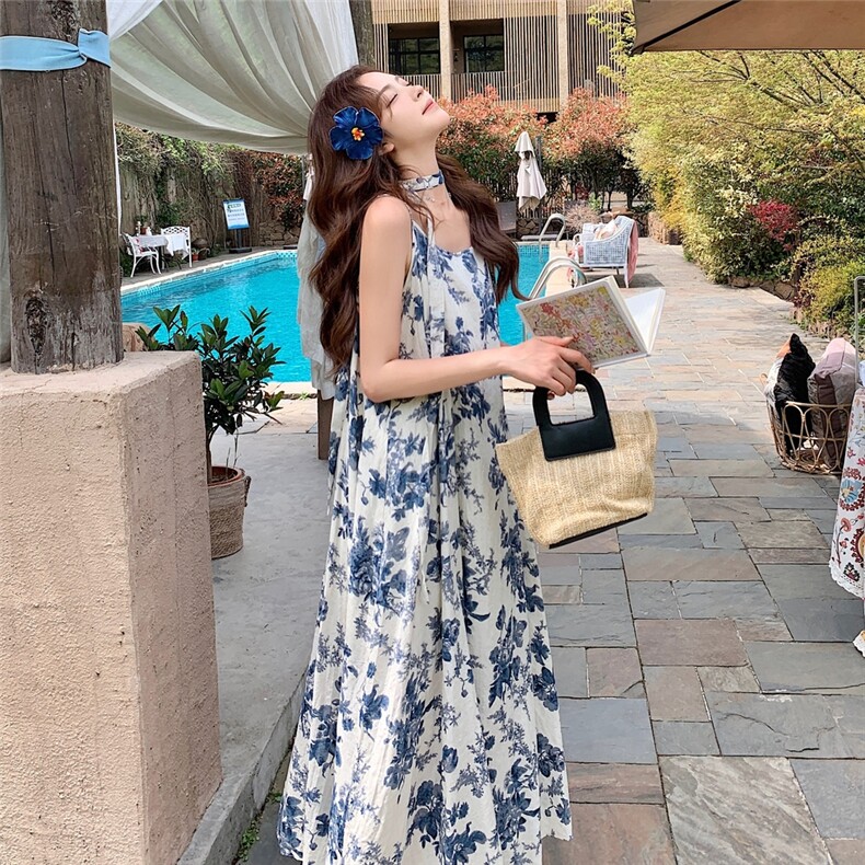 2025年夏季水墨植物花卉吊带连衣裙可爱甜美文艺复古印花裙，女装连衣裙，诺蝶