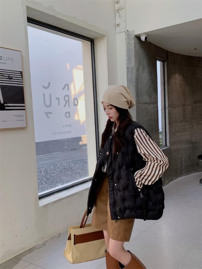 羽绒马甲女2022秋冬新款加厚保暖连帽马夹外穿坎肩，女装马甲，川哲