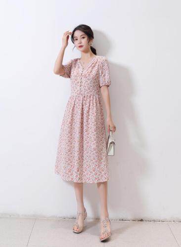 夏季新款韩版雪纺碎花连衣裙，女装连衣裙，裳之恋语