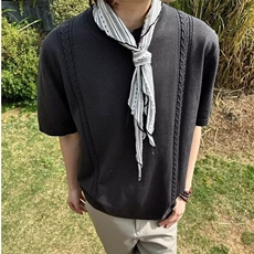 黑色