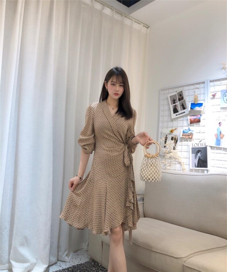 DINOBlENS/秋款上新 不规则连衣裙百搭款，女装连衣裙，迪诺比亚