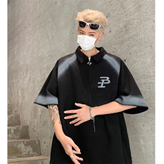 黑色