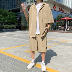 卡其色